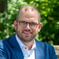 Michiel van Veen Email