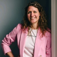 rb2 Employee Chantal Sukel's profile photo