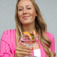 Sheers Drinks Employee Laura Walter's profile photo