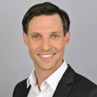 Simon Huß Email