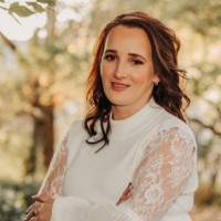 Grace Pawlikowski Email & Phone Number