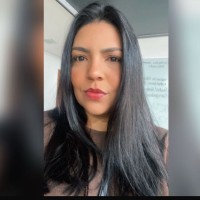 Amanda Resende Email