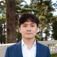 Meta Employee Tri Hoang's profile photo
