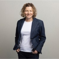Honey Bee Manufacturing LTD Employee Leah Olson's profile photo