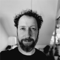 Thijs Bouwknegt Email