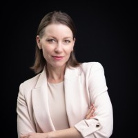 Andrea Pető Email