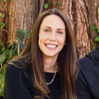 Liberty Mutual Insurance Employee Julia Bates's profile photo