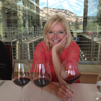 Citysearch Rental Network Employee Tia Hamielec's profile photo