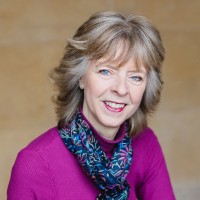 Leonie Wright Email & Phone Number