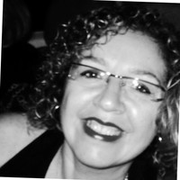 Claudia Aneas Email