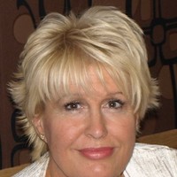 Vivienne Howe Email & Phone Number