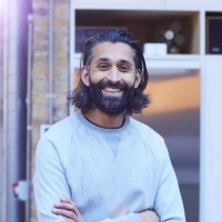 Vestd Employee Naveed Akram's profile photo