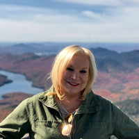 MojiLife, LLC Employee Sandi Mueller's profile photo