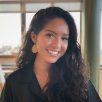 Lesly Knowles Email