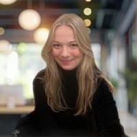 Anna Pinneo Email & Phone Number