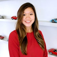Enumerate Employee Susan Trinh's profile photo