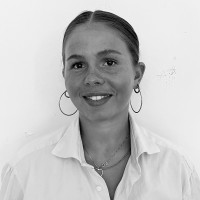This Memento Employee Anna Strover's profile photo
