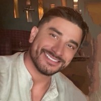 Vincent de la Cruz Email