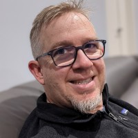 The Travel App Employee Tom Hollander's profile photo