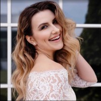 Anastacia Lapina Email