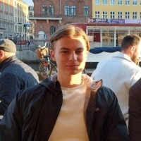 Tom van Esch Email