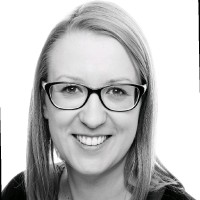 Julia Knöfelt Email