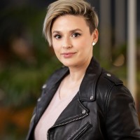 Andrea Toth Email & Phone Number