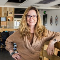 Noble Performs Employee Season Elcome's profile photo