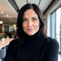 Amanda Collins Email & Phone Number