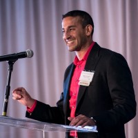 E-mail e número de telefone de Nikhil Advani