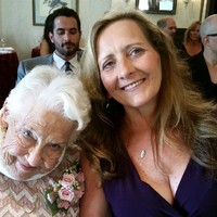 Wendys international Employee Joan Sparks's profile photo