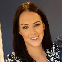 Answer Digital Employee Laura Russ's profile photo