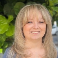 Alexandra Dedinsky Email & Phone Number