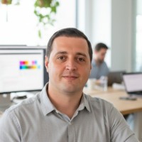 Dario Viada Email