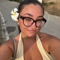 Karolina Volosianko Email