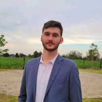 Alpha Edtech Employee Luiz Valdati's profile photo