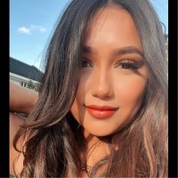 Zoom Tan Employee Christina Flores's profile photo