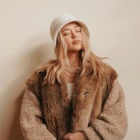 Halle Hungerink Email