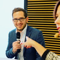Philipp Schott Email