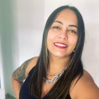 Professor Particular Employee Roberta Menezes's profile photo