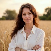 Edgewood Apiaries Employee Amanda Sweeney's profile photo