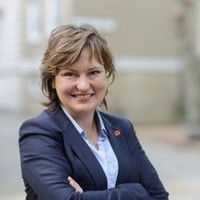 Iwona Boesche Email