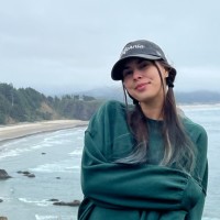 Internet Sciences Inc Employee Julia Svechina's profile photo