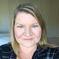 Vicki Saunders Email