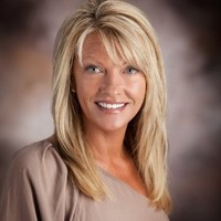 Max Tan Employee Monica Parris's profile photo