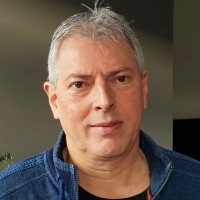 Peter van Hout Email