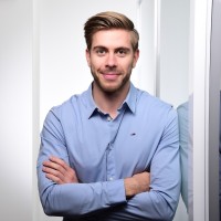 Jonas Schoeneborn Email