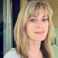 Marion Teixeira Email