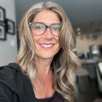 General Dynamics Canada Employee Lorena MacKenzie's profile photo