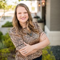 Martin Realty Group Employee Laura Cramer's profile photo